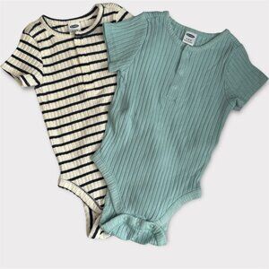 Old Navy Ribbed Onsies | 6-12 mo